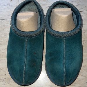 Used Tasman uggs